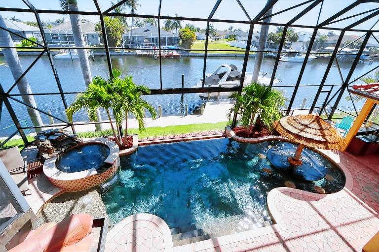 Stunning Home On a Canal With No Bridges To The Gulf of Mexico - Midnight Star — photo 3