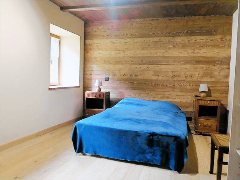 Chalet for 16 with fireplace and pets allowed, near cable car in Morzine — photo 3