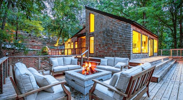 Big house with jacuzzi | Pets allowed in Chattanooga, TN