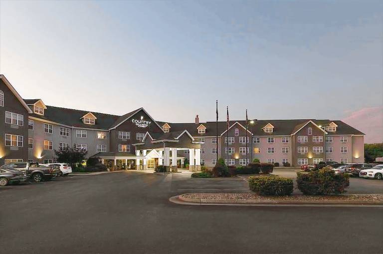 Country Inn & Suites by Radisson Beckley WV