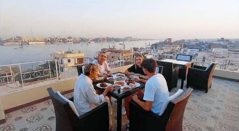 Holiday apartment with terrace, yard & pool | Near Luxor Temple — photo 5