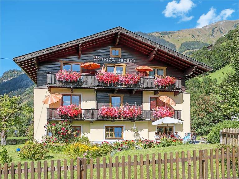 Children-friendly pleasant apartment with patio, grill & yard | Suitable for remote work | Pet-friendly — photo 2
