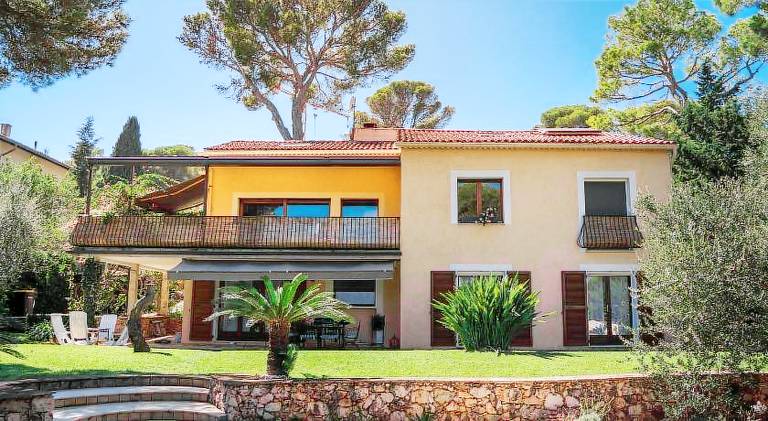 Villa with pool & hot tub | Pets are welcome — photo 5