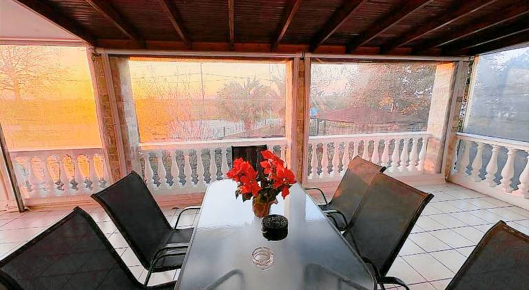 130 m&sup2; Villa