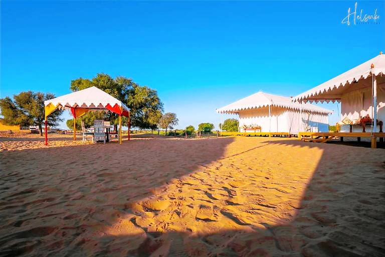 Tent with patio, garden & grill in Jaisalmer