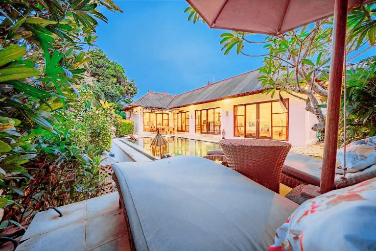 Nice villa with pool & yard | Perfect for remote work | Pets allowed — photo 4