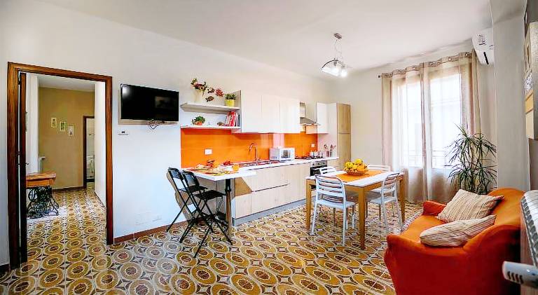 House with 2 rooms for 8 persons — photo 4