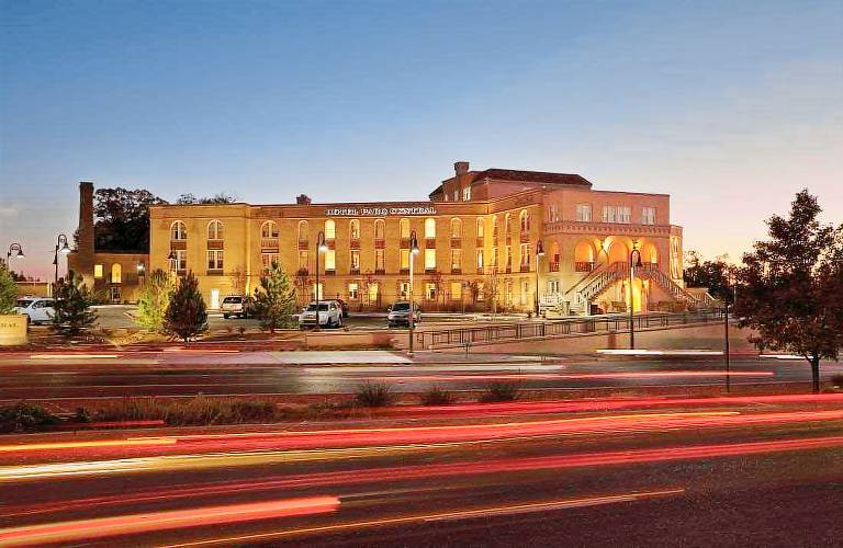Hotel Parq Central Albuquerque in Bernal