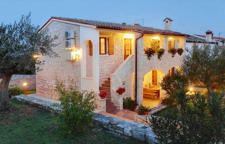 Ferienhaus  Belavići
