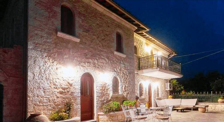 Villa with terrace, garden & barbeque — photo 5