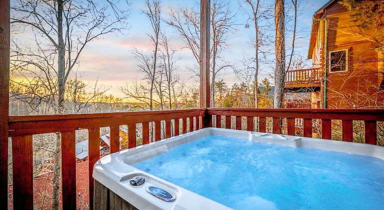 House with pool & hot tub — photo 4