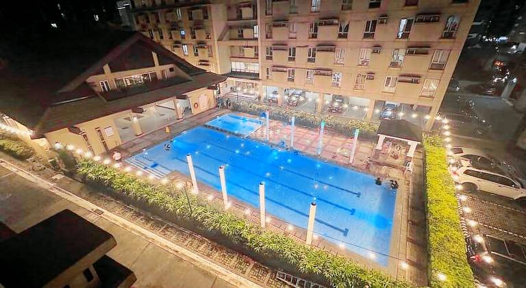 Convenient 2-Bedroom Condo Unit in the Metro — photo 3