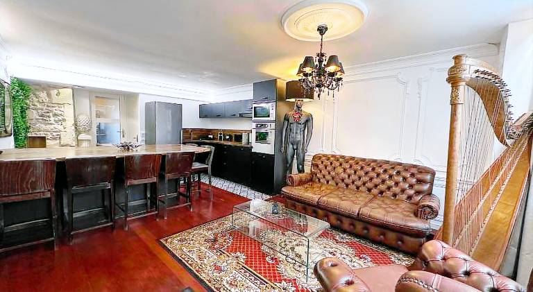 Apartment with hot tub & patio | Pets are welcome in La Rochelle