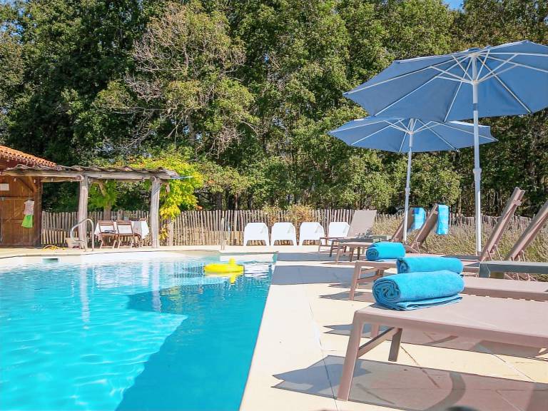 Authentic gîte on estate with swimming pool — photo 3