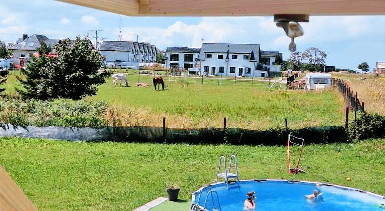 House with pool — photo 4