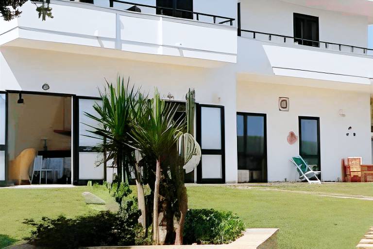 Charming serviced apartment with pool, terrace & yard | Beach nearby | Pet-friendly in Melendugno