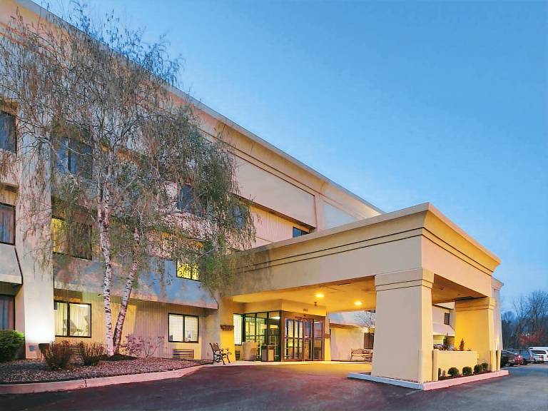 La Quinta Inn & Suites by Wyndham Harrisburg Airport Hershey in Harrisburg, PA
