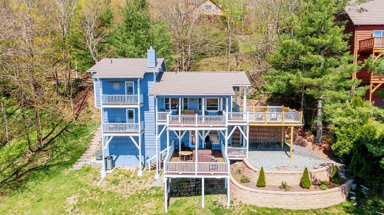 House Blowing Rock