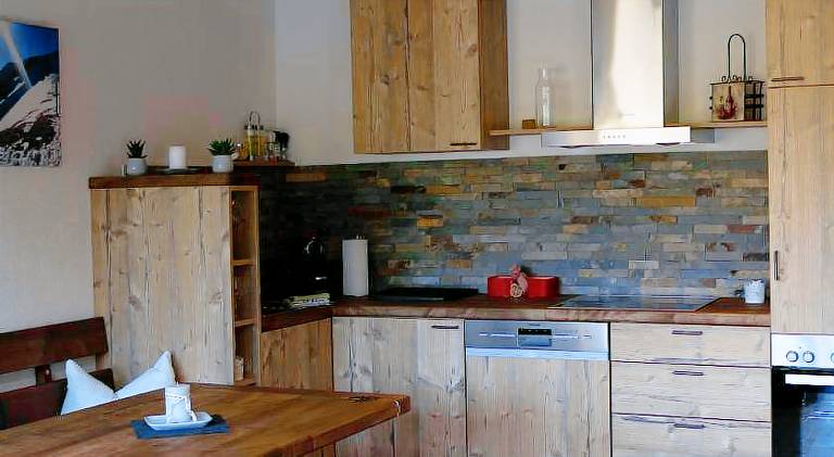 Chalet with pool — photo 4