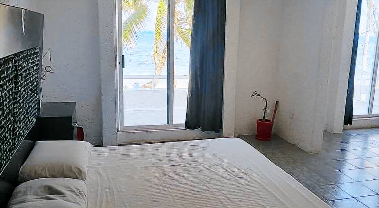 Holiday apartment with pool — photo 2