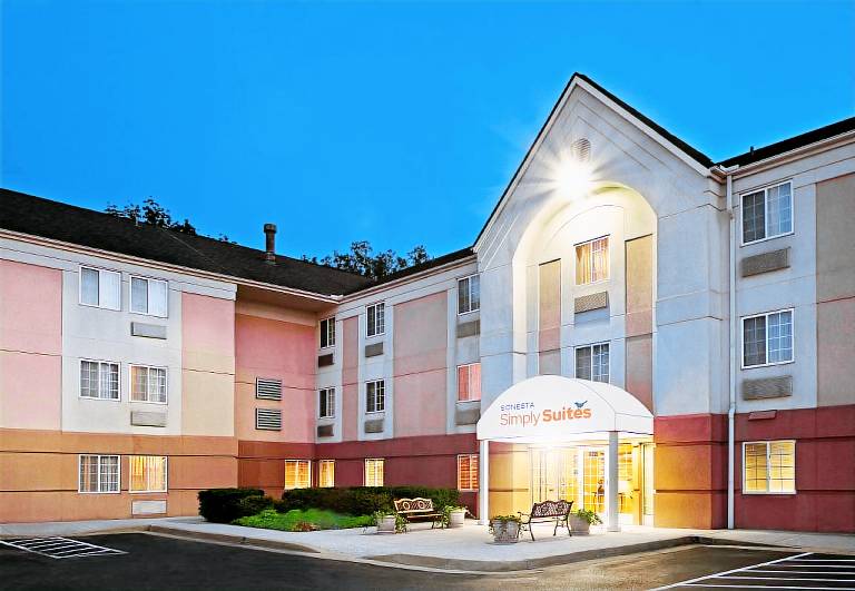 Sonesta Simply Suites Knoxville in Knoxville, TN