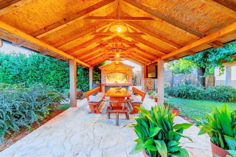 Villa Lavandis with Jacuzzi and 50m2 Pool — photo 4
