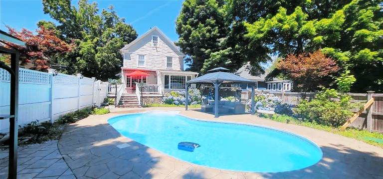 House Danbury