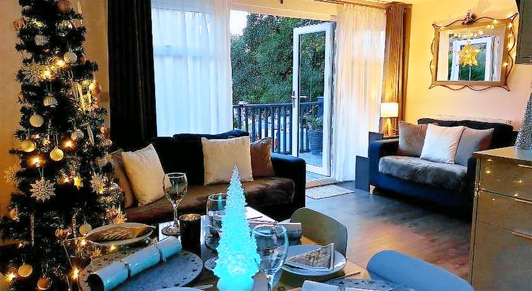 Chalet with pool — photo 2