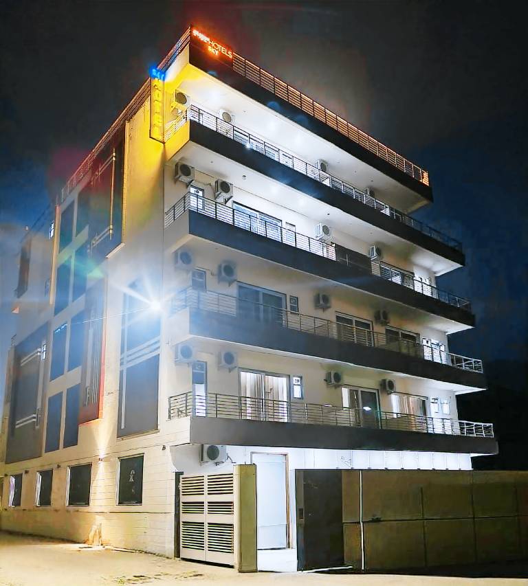 Hotel Sky