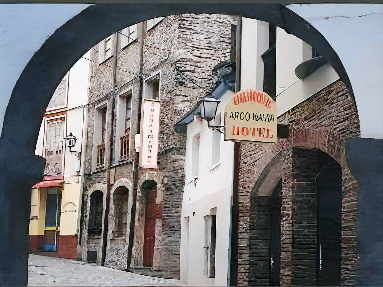 Hotel Arco Navia