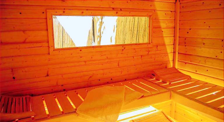 Holiday apartment with 2 rooms for 6 persons — photo 2
