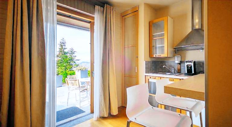 Apartment with pool, yard & terrace — photo 4