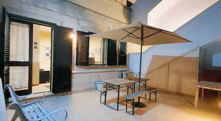 Apartment with pool — photo 3