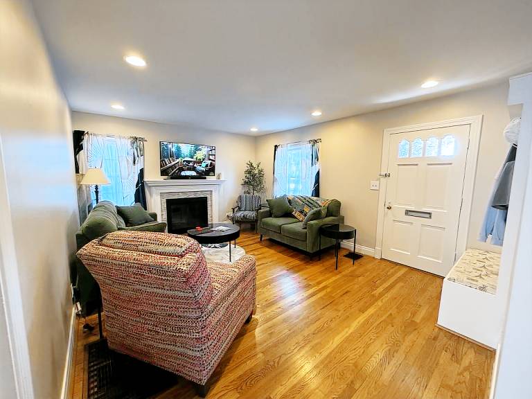 House with yard — photo 4