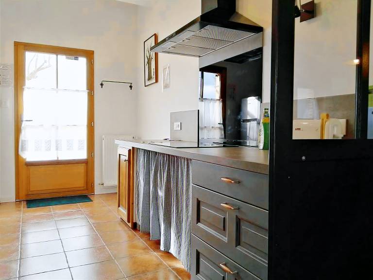 Pleasant gite with BBQ, terrace & garden | Pets allowed — photo 5