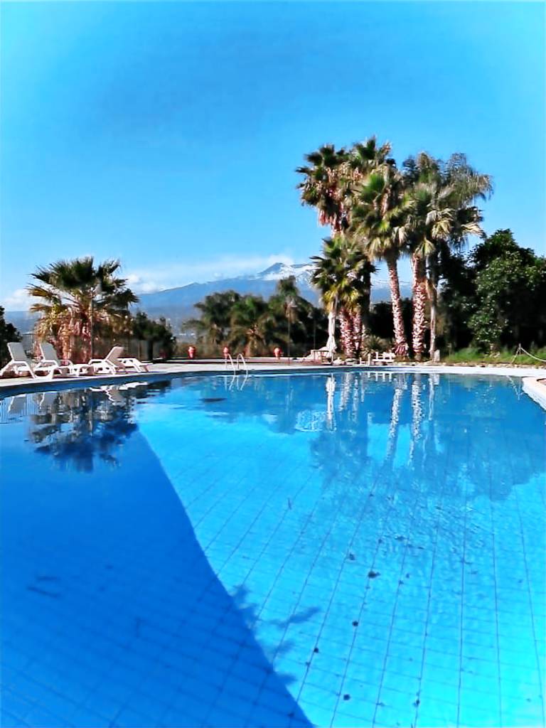 Holiday Apartment "Casa Orchidea" with Sea View, Shared Pool & Terraces in Calatabiano