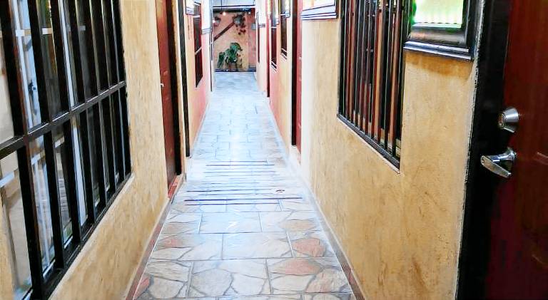 Serviced apartment with garden — photo 5
