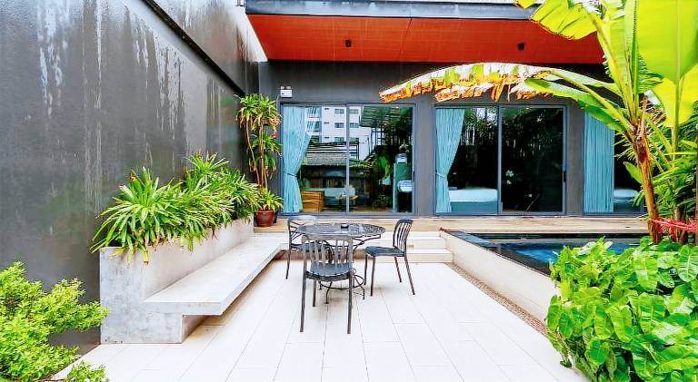 Family-oriented villa with terrace, yard & pool | Close to the beach | Pet-friendly — photo 4
