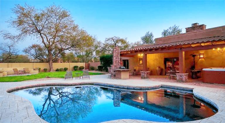 Vacation home with private pool, barbecue & jacuzzi | Suitable for remote work in Scottsdale, AZ
