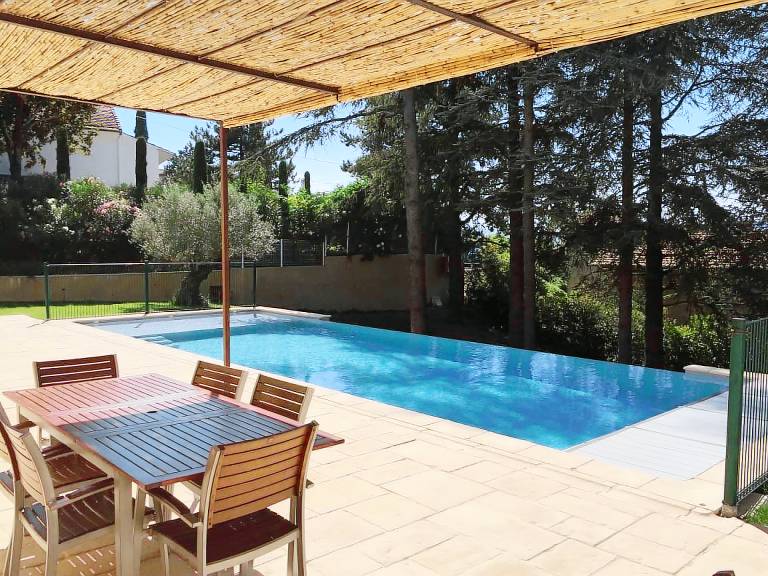 Children-friendly villa with yard, private pool & barbecue | Dogs allowed — photo 4