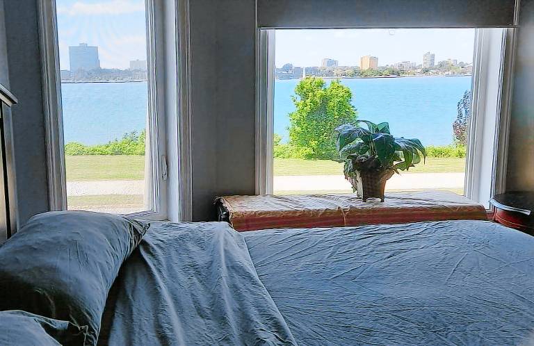 WaterfrontHome RiverView Windsor Canada