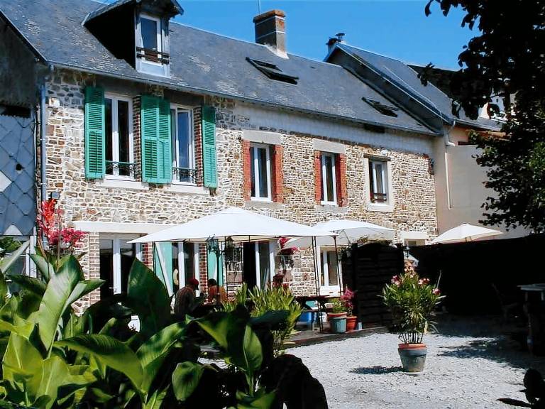 Gite with terrace, private pool & BBQ | Sea view — photo 2