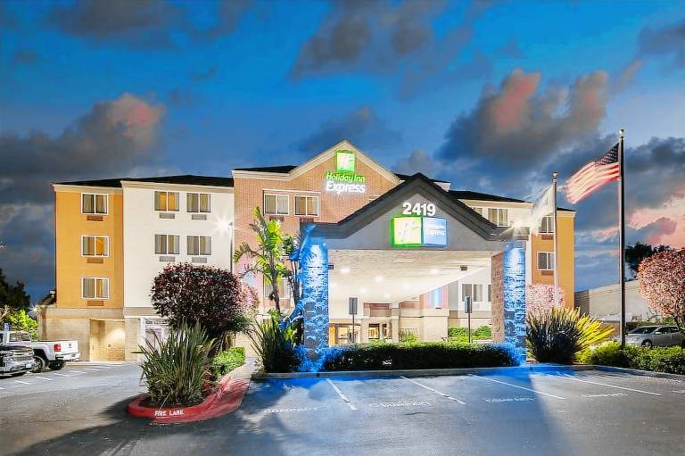 Holiday Inn Express Castro Valley East Bay an IHG Hotel