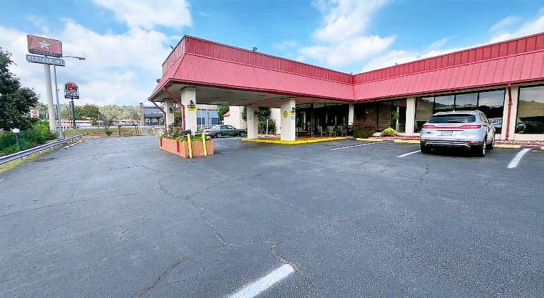 Hotel Red Rose by Townhouse Covington I-64 — photo 2
