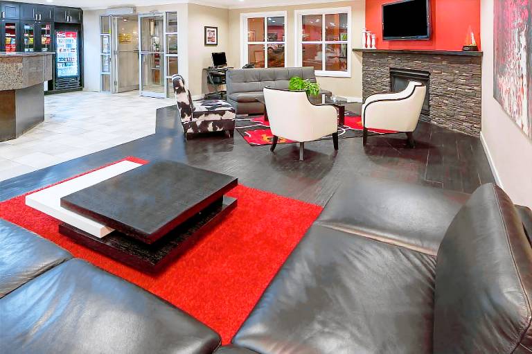 Ramada by Wyndham Sherwood Park — photo 2