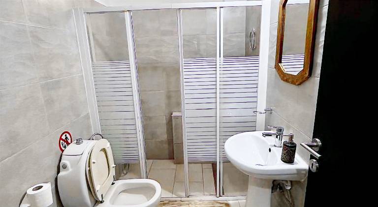 Beautiful rental apartment with patio & yard | Pet-friendly — photo 2