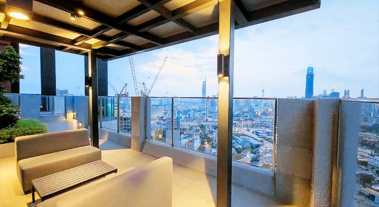 Serviced apartment with terrace, BBQ & garden — photo 5
