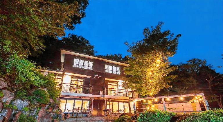 Rental apartment with patio, grill & garden in Hakone