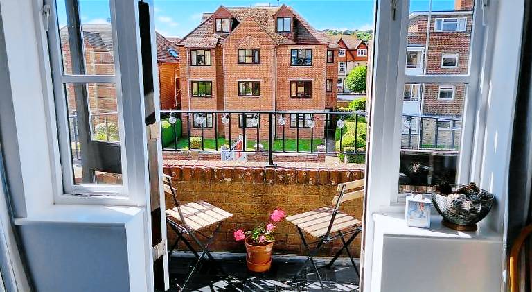 Rental apartment with terrace & garden — photo 4