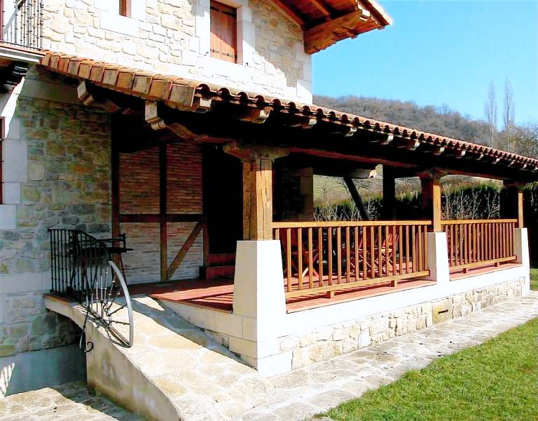 Casa Eguaras